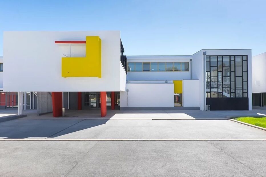 escola, agressão, gravidez, professora 