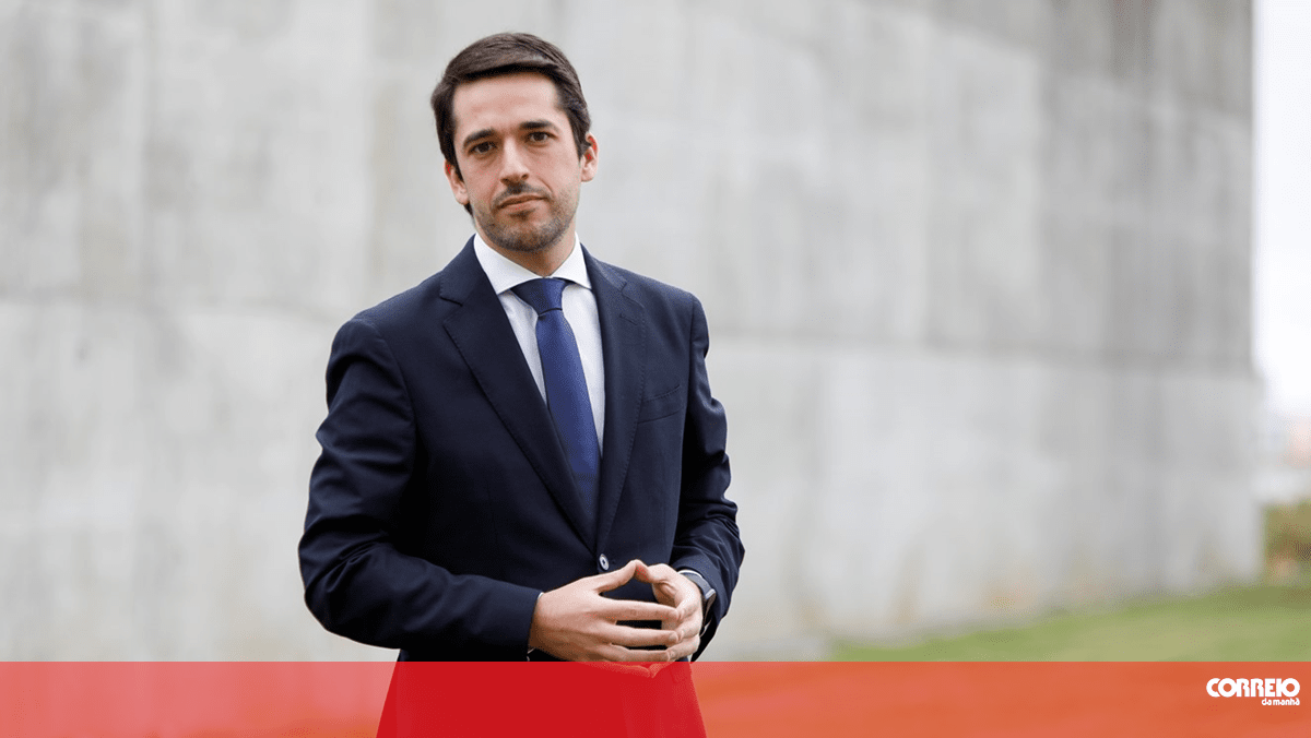 João Torres primeiro nome do PS/Porto em lista que deverá ser liderada por Francisco Assis