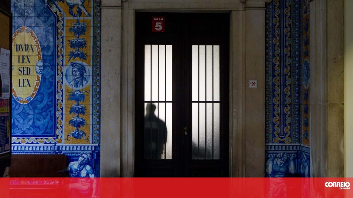 Empresário acusado de quatro crimes de tentativa de homicídio em Coimbra julgado na terça-feira