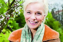 Dulce  Maria Cardoso escreve palavras de ordem