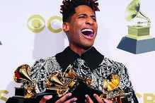 Jon Batiste conquistou cinco prémios