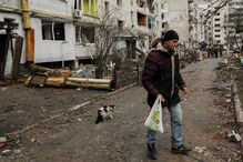 Paisagem mais comum em Borodyanka é agora de destruição: montes de entulho e negrume é o que sobra da cidade