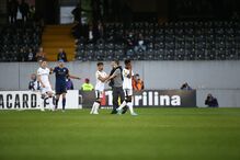 Adepto invade partida em Guimarães