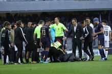 Adepto invade partida em Guimarães