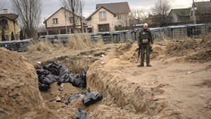 Imagens divulgadas pelo New York Times mostram como civis ucranianos foram executados pelos russos em Bucha