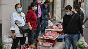 Xangai anuncia reabertura gradual do comércio após pandemia de Covid-19