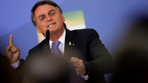Bolsonaro ataca DiCaprio e diz que ator devia ficar calado em relação à Amazónia