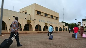 Ataque deixa 11 soldados mortos e 20 feridos no Burkina Faso