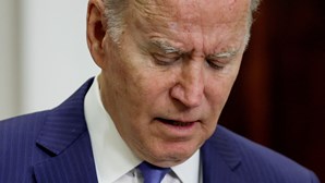Joe Biden planeia visita ao Texas depois do tiroteio que matou 21 pessoas 