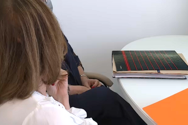 "É uma anormalidade": Professora de de 68 anos espera há dois anos por reforma