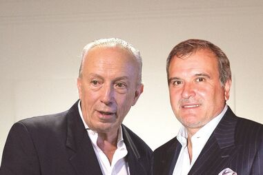 Ex-governantes Pedro Santana Lopes (à esquerda) e Miguel Relvas ouvidos por alegados contactos realizados no continente africano 