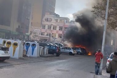 Incêndio destrói sete carros nas Paivas, Seixal		
