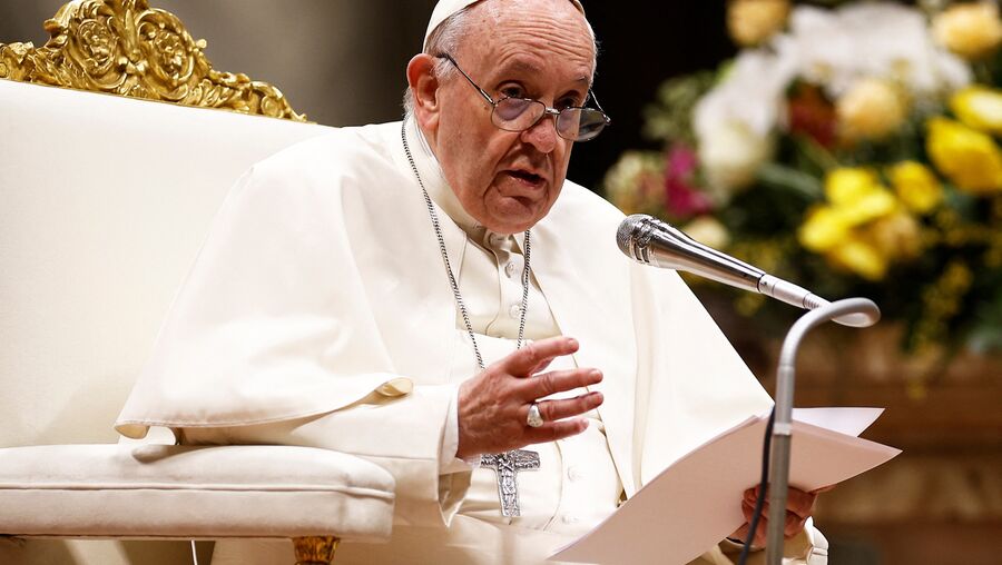 Papa Francisco defende sogras e pede que sejam tratadas melhor