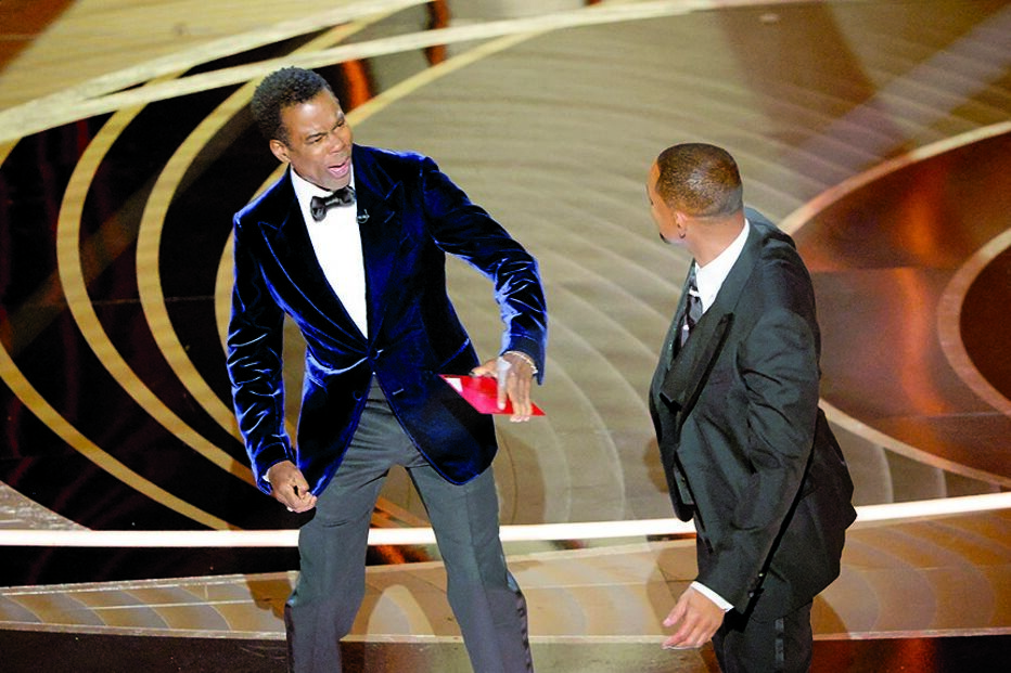 Chris Rock foi intercetado pela polícia de forma a perceber se queria apresentar queixa contra Will Smith pela agressão de que tinha sido alvo nos Óscares  