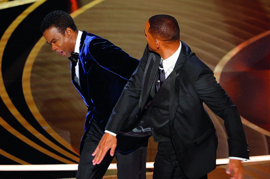 Will Smith esbofeteou Chris Rock em palco