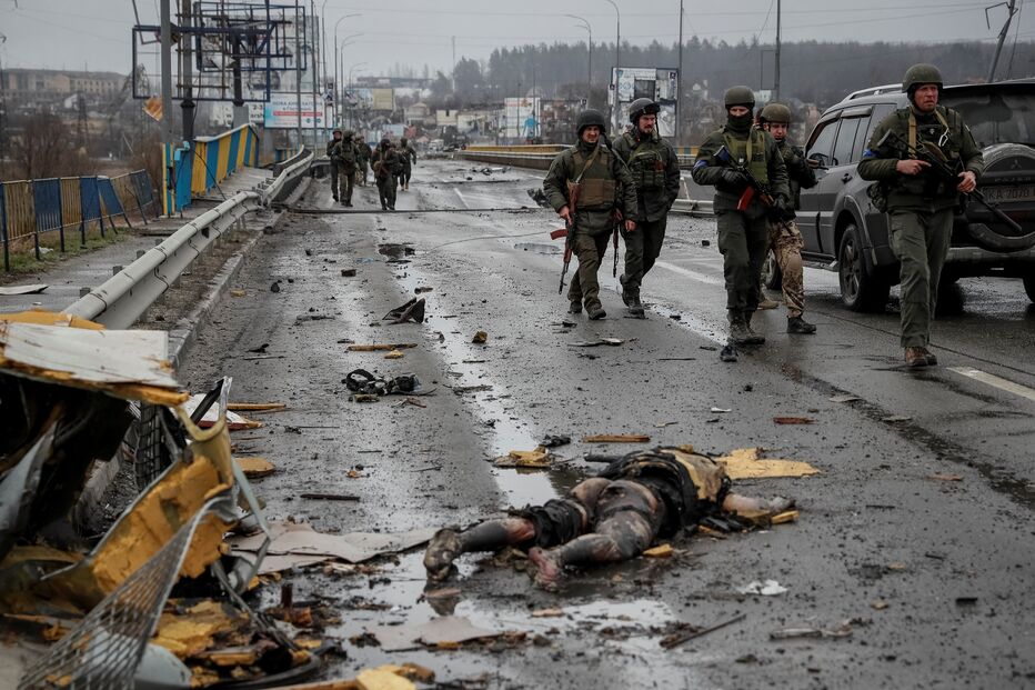 Corpos encontrados em Bucha com sinais de tortura