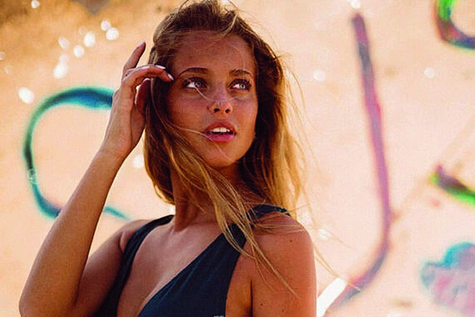 Margarida Corceiro concilia os trabalhos na moda com a representação