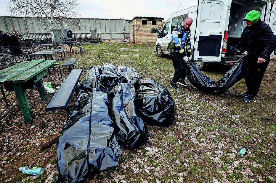 invasão russa, massacre, ucrânia, corpos, cadáveres