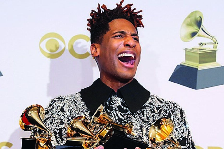 Jon Batiste conquistou cinco prémios