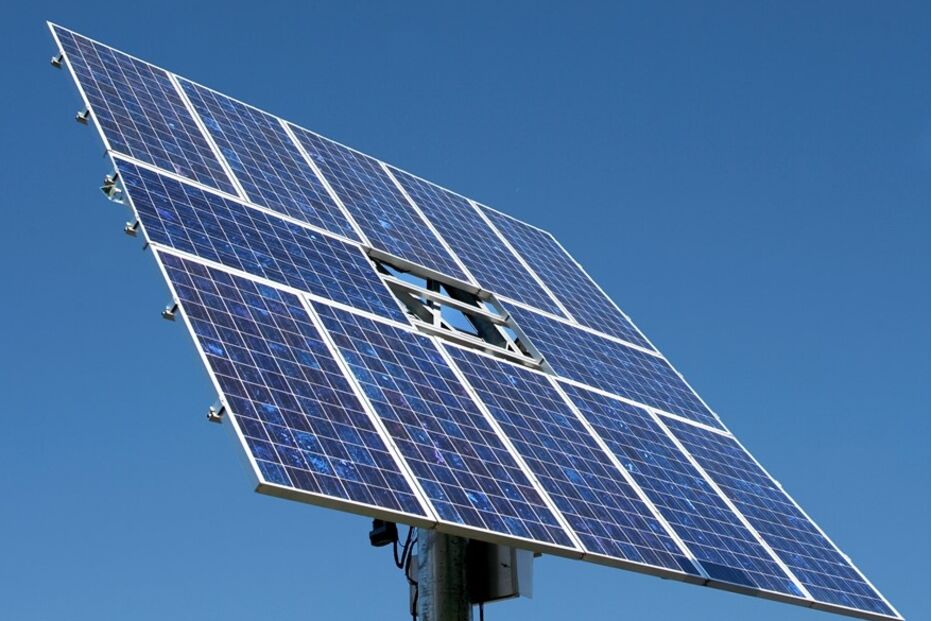 painéis solares, energias renováveis