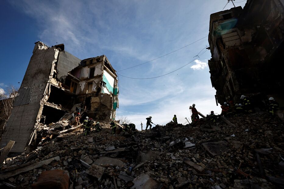 invasão russa, conflitos, guerra, ucrânia, militares, bombardeamentos
