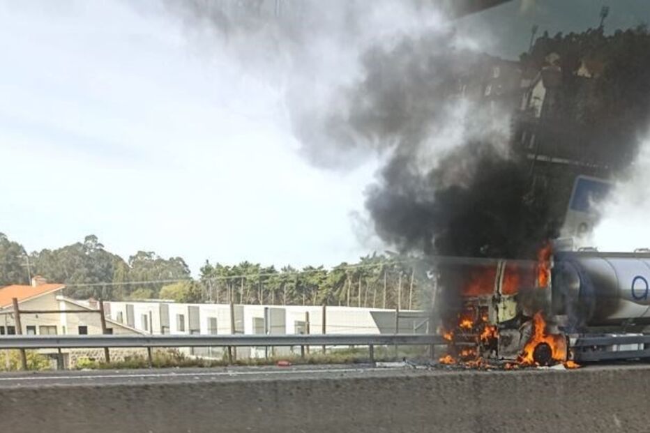 Camião, A28, incêndio, fogo