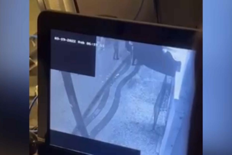 Vídeo mostra Clóvis a espancar três agentes