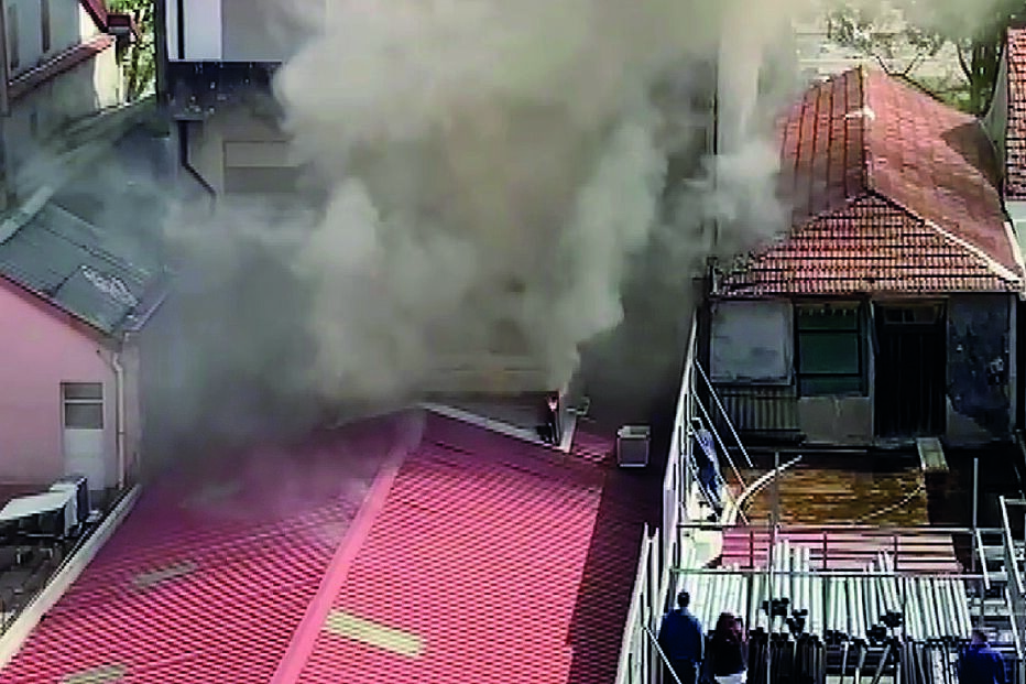 Fogo lança pânico no centro comercial de Famalicão