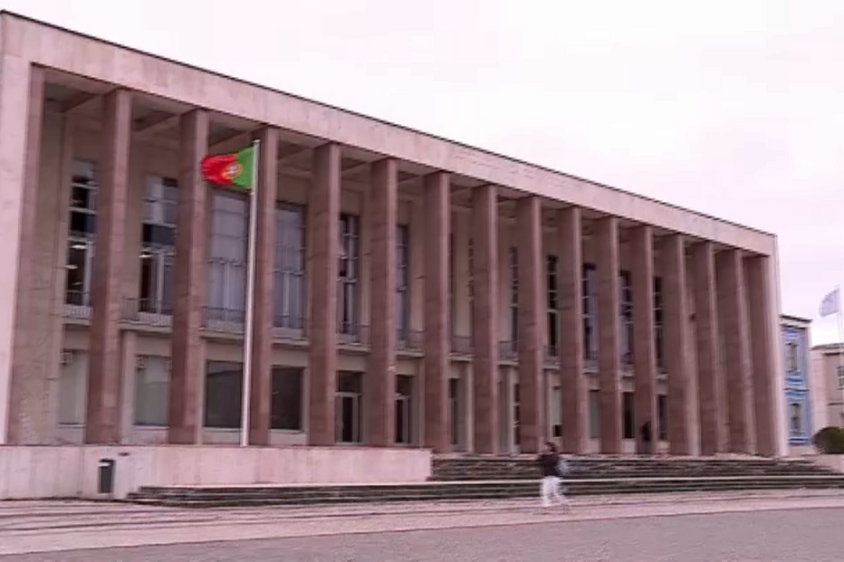 Alunos da Faculdade de Direito querem pessoa externa a tratar das queixas de assédio