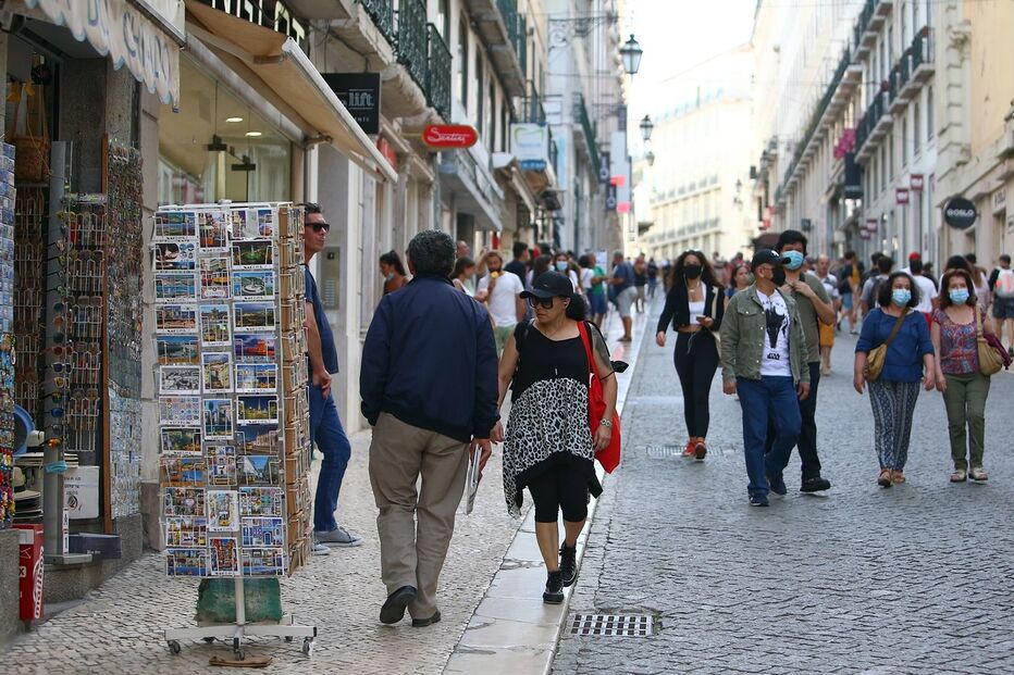 pessoas, ruas, portugal, xxx