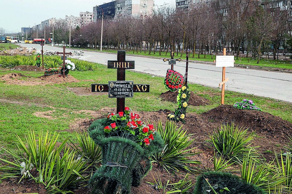 Sepulturas, Mariupol, Ucrânia