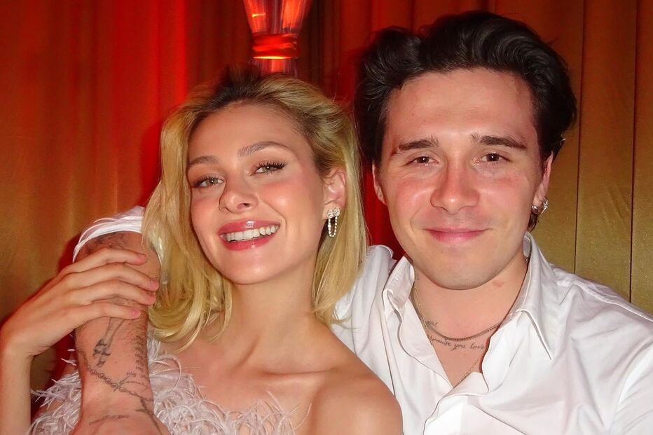 Nicola Peltz e Brooklyn Beckham ficaram noivos no verão de 2020 ao fim de nove meses de namoro  