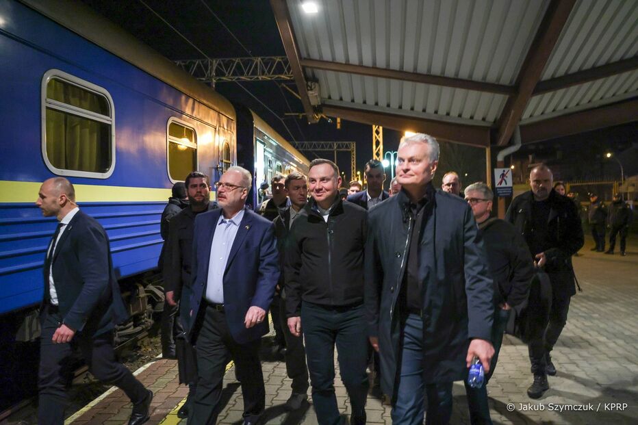 Polónia, Lituânia, Letónia e Estónia, Kiev
