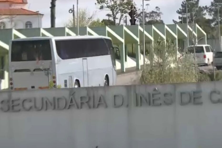 Colegas de jovem estudante que morreu em Espanha durante viagem de finalistas já chegaram a Alcobaça