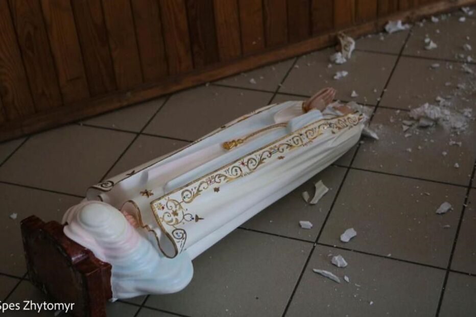 virgem, fátima, destruída