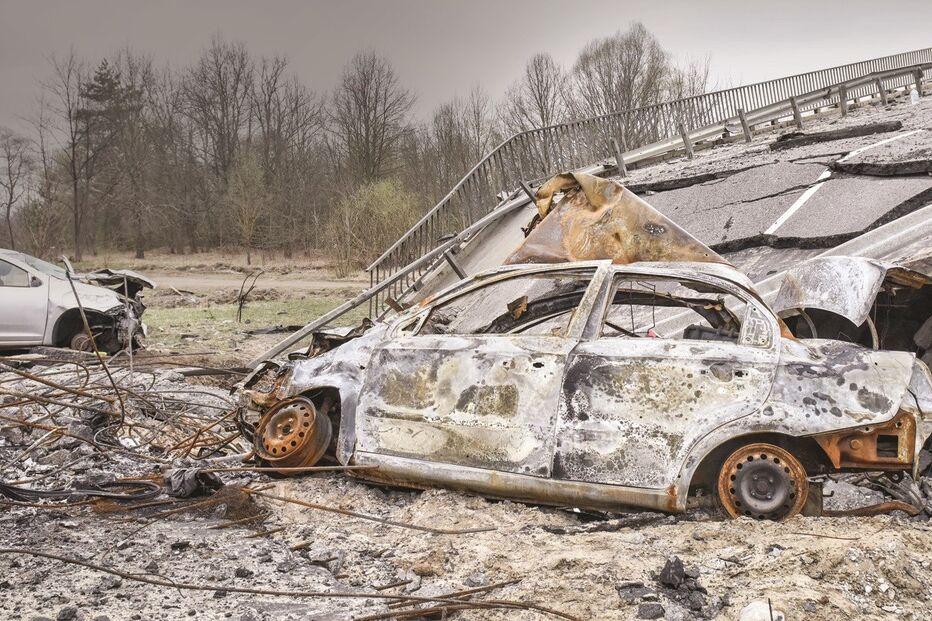 A região da capital ucraniana foi palco de combates duros que deixaram um rasto de destruição e morte em localidades como Irpin, Borodyanka e Bucha, onde se registaram massacres de centenas de pessoas 