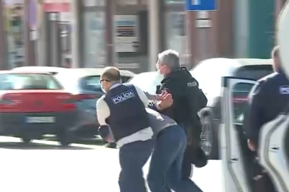 Ladrões ucranianos que assaltaram e sequestraram em ourivesaria de Aveiro vieram para Portugal após a guerra