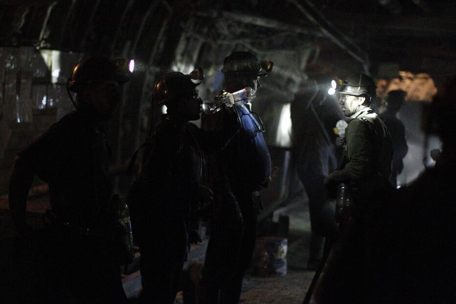 2022-04-24_09_24_53 2013-08-01T120000Z_1125941572_BM2E96I17IQ01_RTRMADP_3_POLAND-JSW.JPG