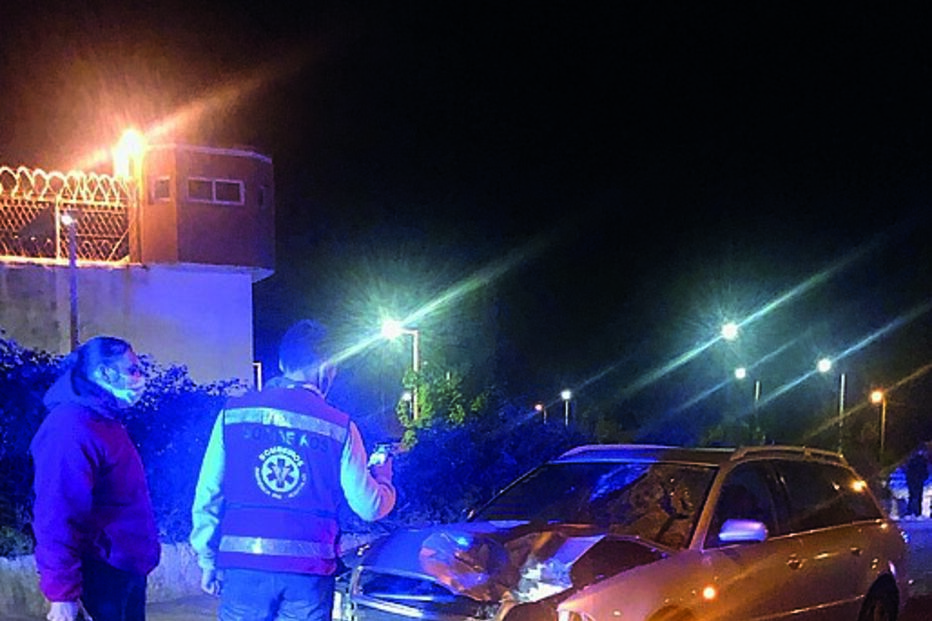 Carro com as marcas do choque, Matosinhos