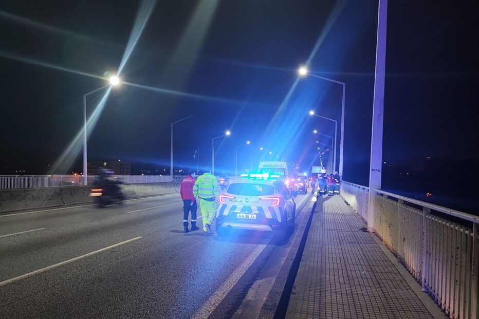 Ponte da arrábida, trânsito condicionado