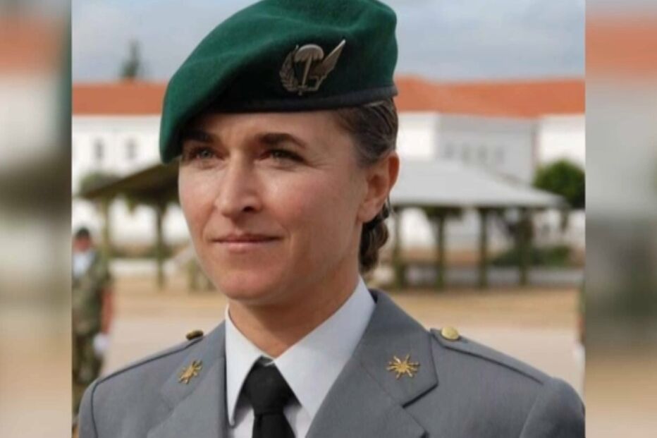 Multidão no Entroncamento para dar adeus à paraquedista Alexandra Serrano Rosa