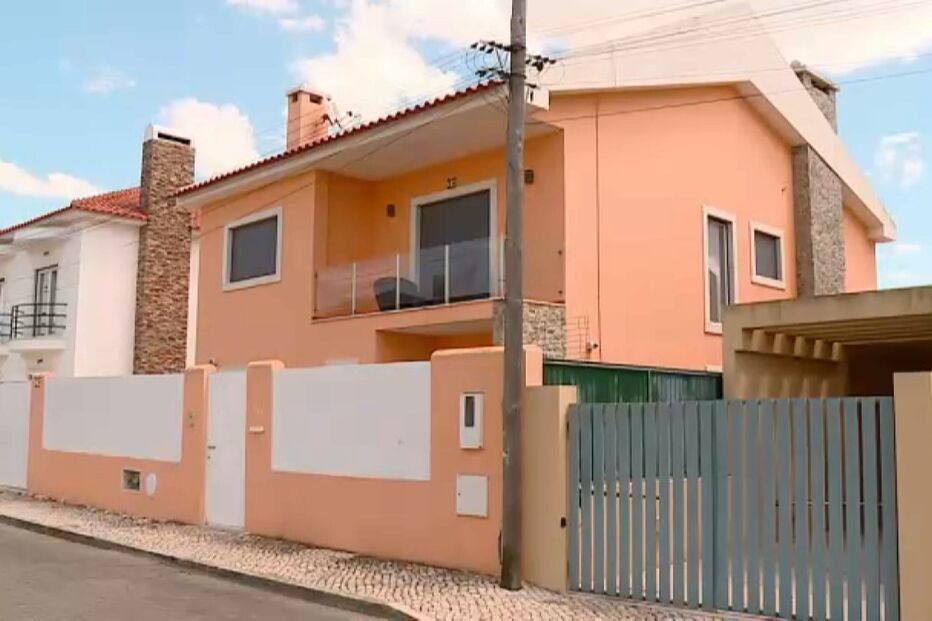 Gang armado sequestra quatro pessoas para roubar 100 mil euros em Cascais