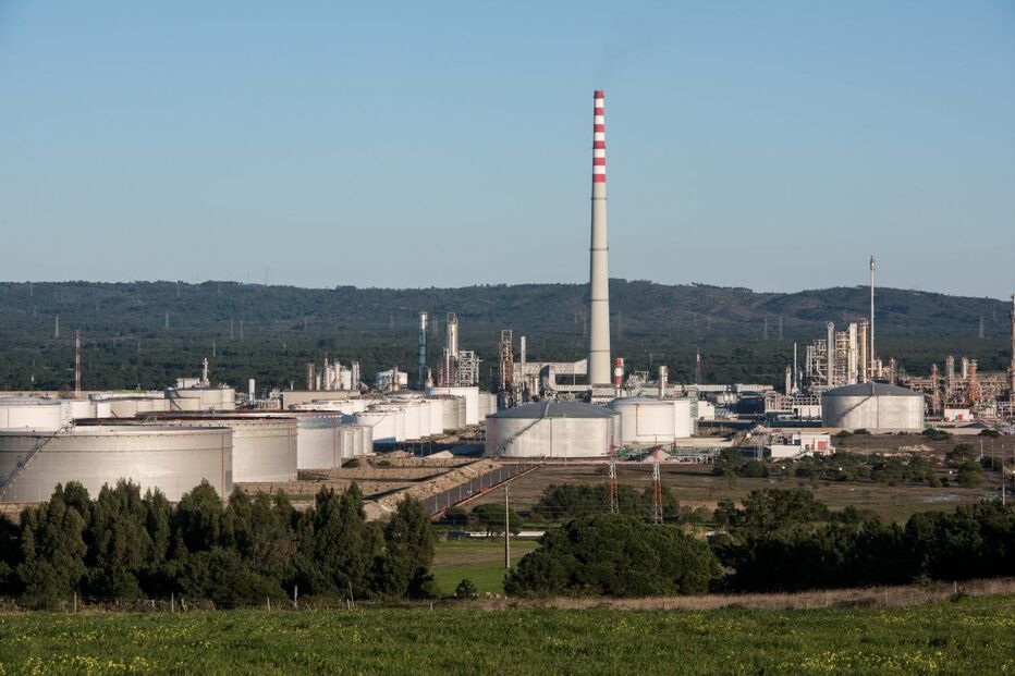 Refinaria de Sines emitiu no ano passado 2 301 572 toneladas de dióxido de carbono
