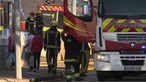 Quatro bombeiros feridos em incêndio de fábrica em São João da Madeira