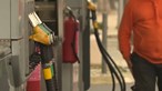 Governo admite descida do preço dos combustíveis esta semana
