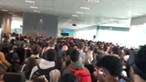 Plenário de trabalhadores do SEF provoca longas filas de espera no aeroporto de Lisboa