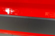 Algumas pessoas começaram a dar murros e pontapés na ambulância e tentaram mesmo entrar no veículo