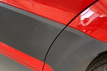 Algumas pessoas começaram a dar murros e pontapés na ambulância e tentaram mesmo entrar no veículo