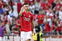 Julian Weigl tem 26 anos e está no Benfica desde 2020