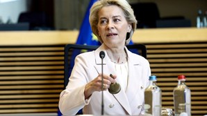 Bruxelas quer redirecionar 300 mil milhões de euros para reformas energéticas "maciças"